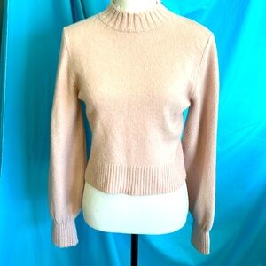 Buy2items get1free 3/$20items for$$40. Light pink long sleeve, turtleneck sweate